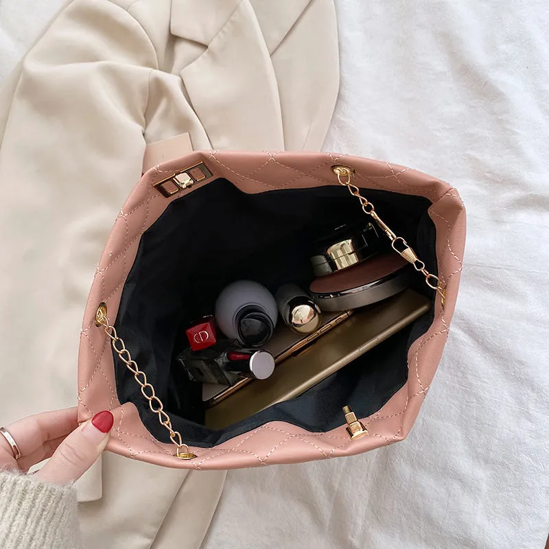 Women's Lingge Shoulder Bag Small Chains Handbags
